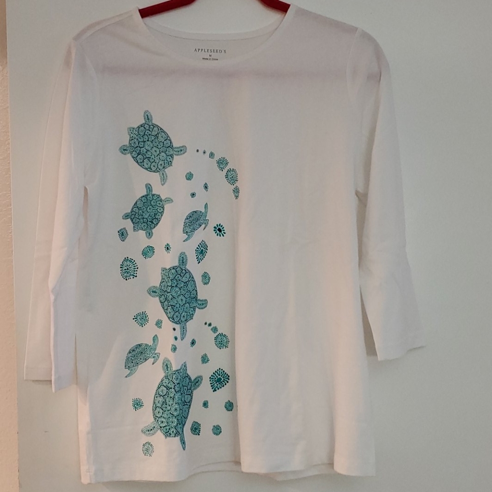 Long sleeve ladies t-shirt